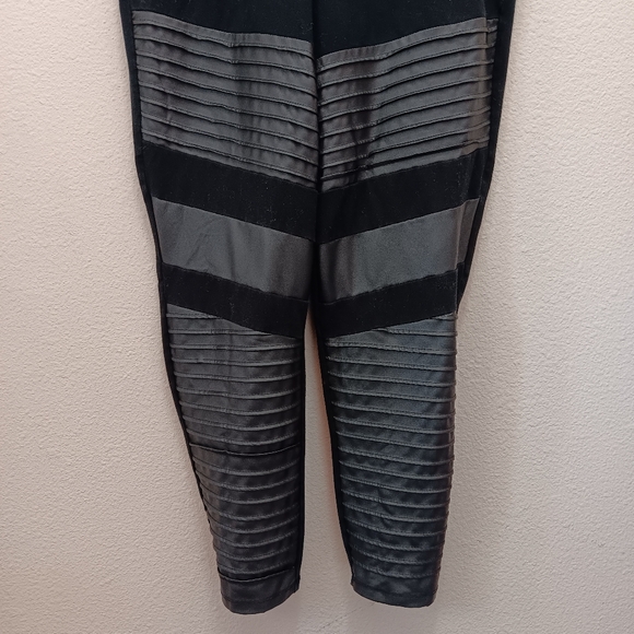 Torrid Moto Leggings Size 2/XL Faux Leather Black - Picture 7 of 8